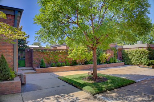 5-c-2-2427 E 72nd Street, Tulsa, OK, 74136 | Card Image