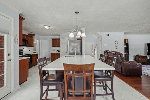 107 Seven Springs Dr, Mount Juliet, TN, 37122-3860 | Card Image