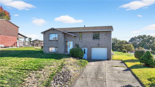 223 Halsey Dr, Mckeesport, PA, 15132-7511 | Card Image