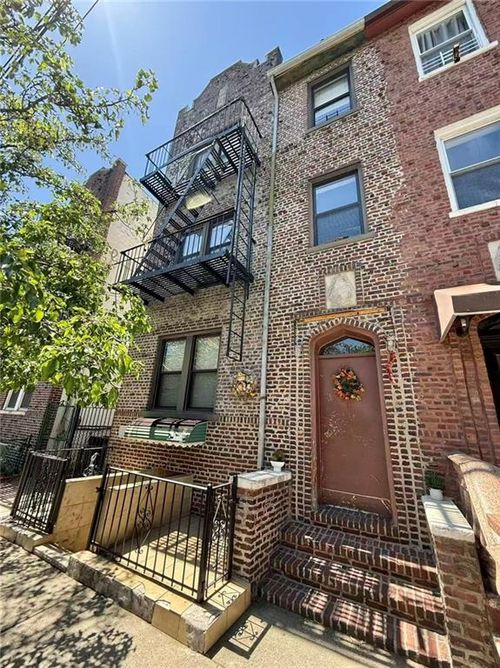 116 Gatling Place, Brooklyn, NY, 11209 | Card Image