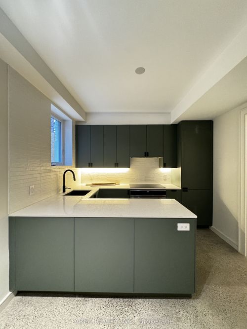 63 Shannon St, Toronto, ON, M6J2E6 | Card Image