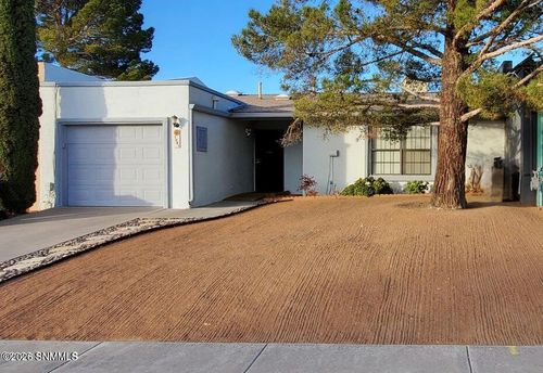 1061 Candeleras St, Las Cruces, NM, 88011-4771 | Card Image
