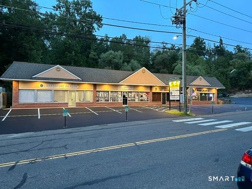 371 Candlewood Lake Rd, Brookfield, CT, 06804-1635 | Card Image