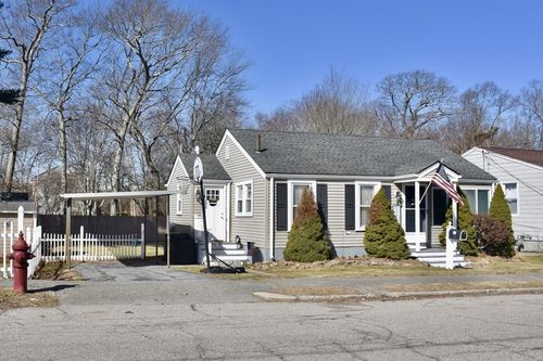 125 Stackhouse St, Dartmouth, MA, 02748-1905 | Card Image