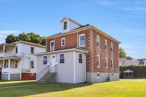 128 Whiting St, Plainville, CT, 06062-2824 | Card Image
