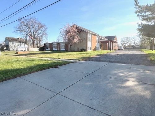 1951 Parkman Rd Nw, Warren, OH, 44485-1745 | Card Image