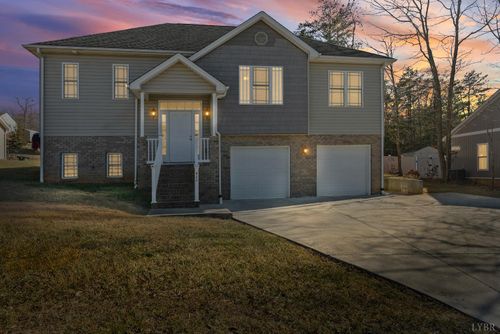 429 Mantle Dr, Lynchburg, VA, 24501-7773 | Card Image