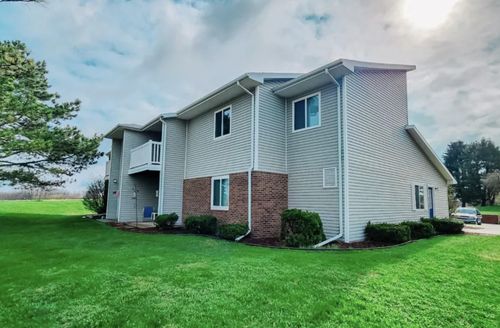 405 E Ohmer Rd, Mayville, MI, 48744-8632 | Card Image