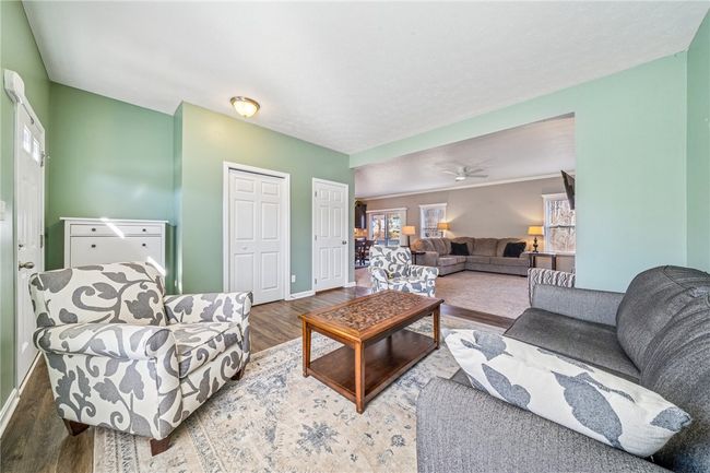 238 Chinkapin Dr, House other with 4 bedrooms, 3 bathrooms and 2 parking in Natrona Heights PA | Image 9