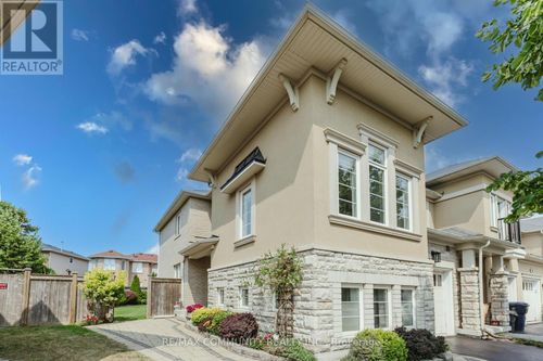 32 Portwine Dr, Scarborough, ON, M1C0C8 | Card Image