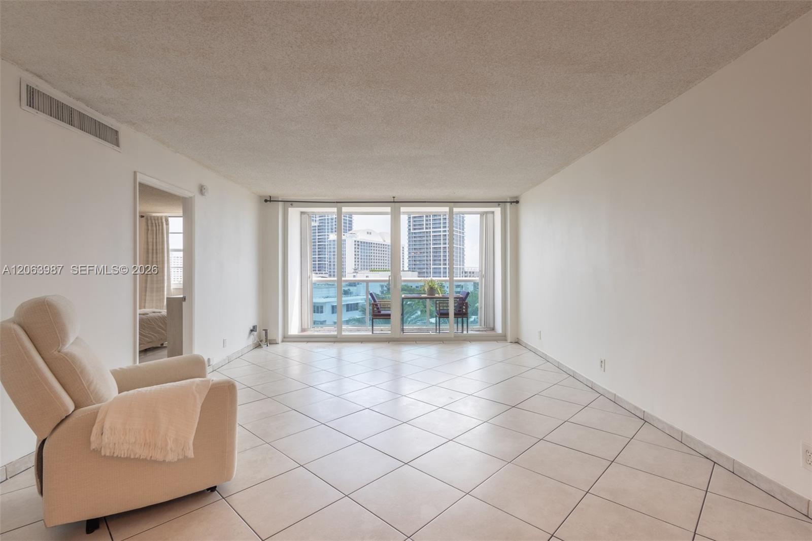 Residential Lease in Miami Beach 2