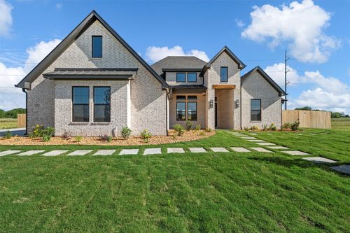 213 Amistad Cir, McGregor, TX, 76657-4308 | Card Image