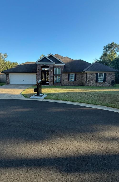 70 Wood Glen Ln., Columbus, MS, 39705 | Card Image