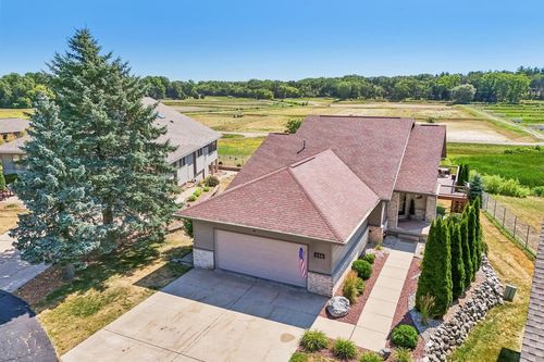 214 Bayfield Way, Lake Mills, WI, 53551-1554 | Card Image