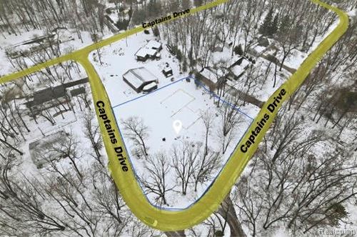 4081 Captains Dr, Caseville, MI, 48725-9634 | Card Image