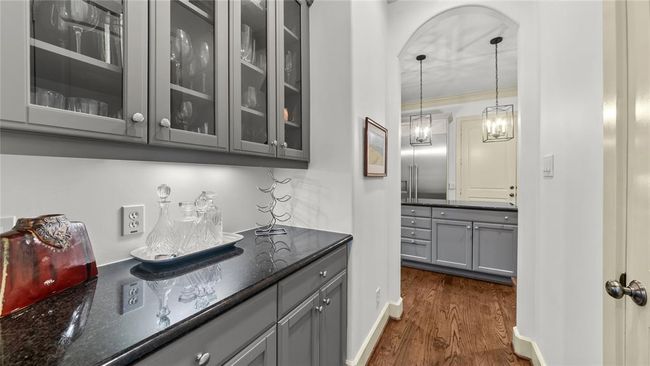 5558 Aspen St, House other with 5 bedrooms, 7 bathrooms and 3 parking in Bellaire TX | Image 7