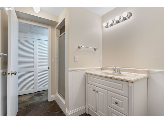 Bathroom-Lower | Image 37