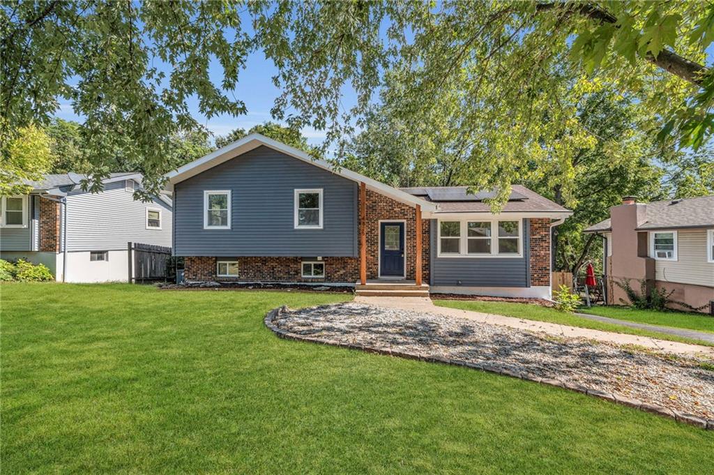Revere Dr, Kansas City, MO 64151