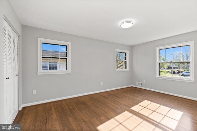 7517 Todd Pl, House other with 5 bedrooms, 3 bathrooms and null parking in MANASSAS VA | Image 21