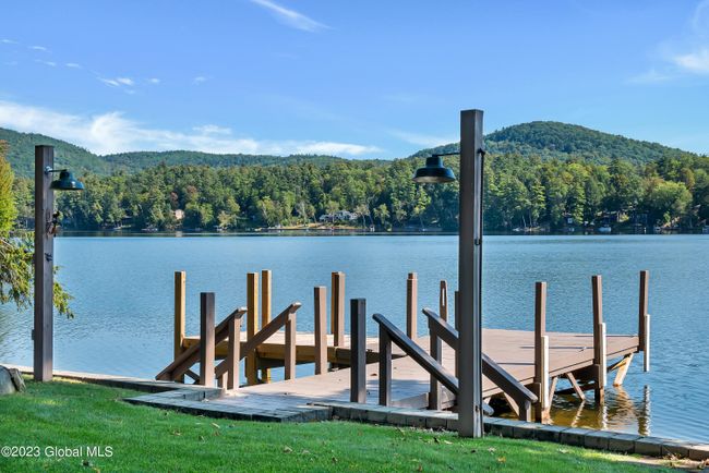 Dock fits up to 28' Boat | Image 6