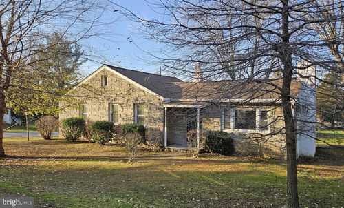 3201 Walnut St, DOWNINGTOWN, PA, 19335-2058 | Card Image