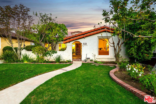 Elmwood Ave, Burbank, CA 91501