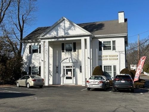 437 High St, Dedham, MA, 02026-2816 | Card Image