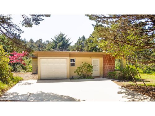 2835 Sw Breakers Dr, Waldport, OR, 97394 | Card Image