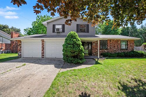 1870 W Packard Dr, Saginaw, MI, 48638-4542 | Card Image