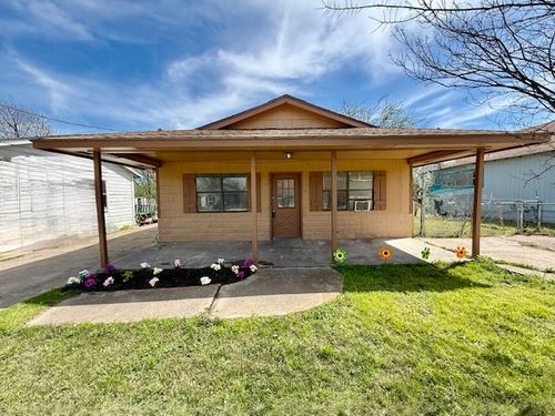 1605 E 10th Ave, Corsicana, TX, 75110-6949 | Card Image