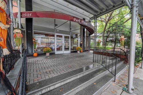 apt-12-m-25-61 E 97th St, New York, NY, 10029-7018 | Card Image