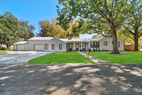 1106 Oriole Ln, Wharton, TX, 77488-3332 | Card Image