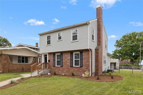 300 Sotier Pl, Wood River, IL, 62095-2306 | Card Image