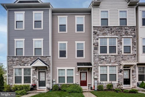 833 Jarrett Ln, GLEN BURNIE, MD, 21060-7595 | Card Image