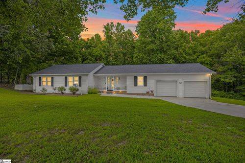 250 Rockcrest Rd, Cleveland, SC, 29635-9620 | Card Image