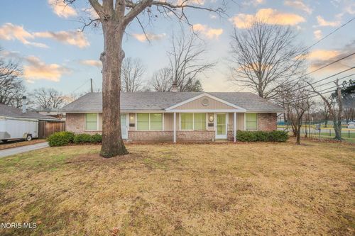 5665 Cowan St, Toledo, OH, 43613-2071 | Card Image