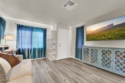 3635 Icon Street, House other with 3 bedrooms, 2 bathrooms and null parking in Las Vegas NV | Image 3