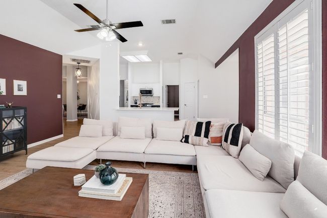 17811 Worley Dr, House other with 3 bedrooms, 2 bathrooms and null parking in Pflugerville TX | Image 5
