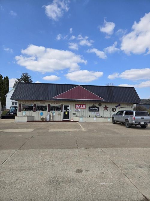 100 E Us Highway 18, MONTFORT, WI, 53569-9409 | Card Image