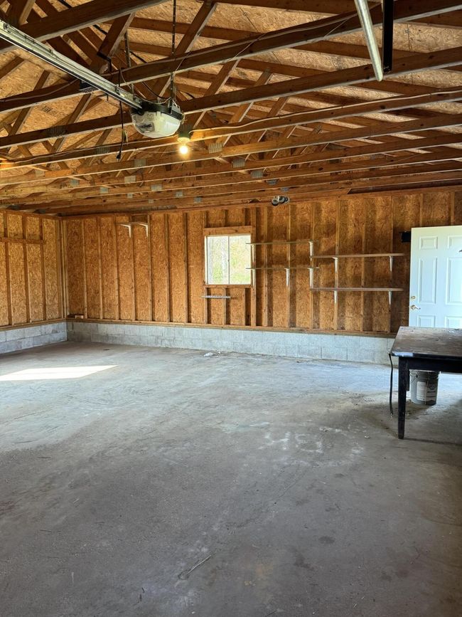 Garage | Image 36