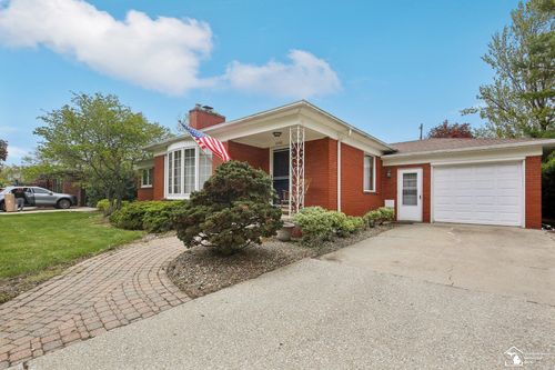 2330 Ashby St, Trenton, MI, 48183-2408 | Card Image