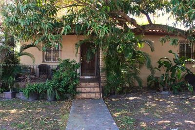 990 E 19th St, House other with 3 bedrooms, 1 bathrooms and null parking in Hialeah FL | Image 3