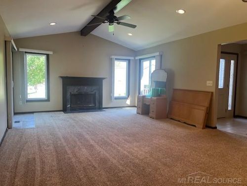 70135 White Tail Ln, Bruce Twp, MI, 48065-4451 | Card Image