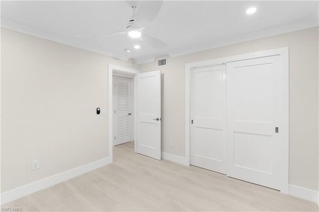 APT-104 - 57 High Point Cir W, Condo with 2 bedrooms, 2 bathrooms and 1 parking in NAPLES FL | Image 19