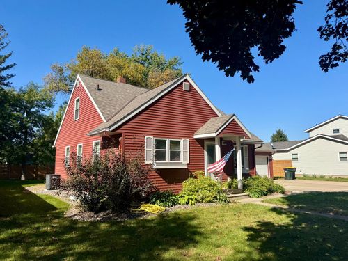 704 S 12th St, Olivia, MN, 56277-1523 | Card Image