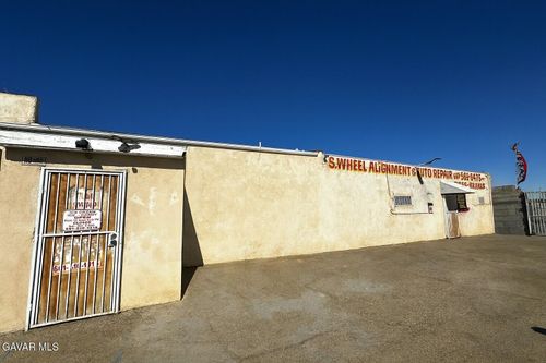 2939 Sierra Hwy, Rosamond, CA, 93560-6081 | Card Image