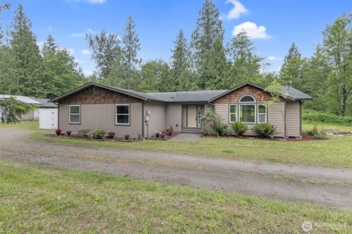 39322 310th Ave Se, Enumclaw, WA, 98022-9759 | Card Image