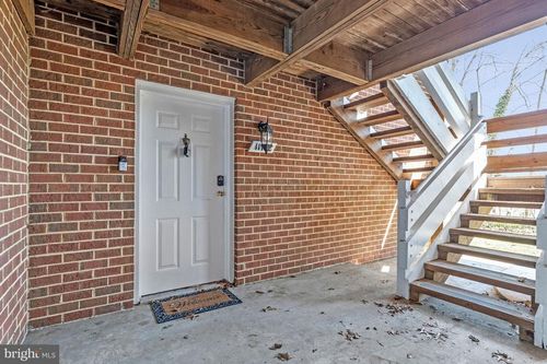 11142 Beaver Trail Ct, RESTON, VA, 20191-4318 | Card Image