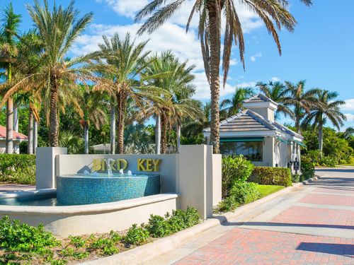 332 Bob White Way, SARASOTA, FL, 34236-1814 | Card Image