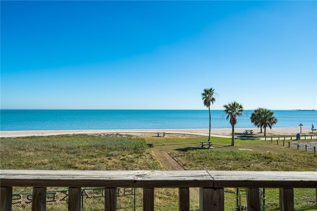 APT-203 - 4242 Gulfbreeze Blvd, Condo with 2 bedrooms, 2 bathrooms and 2 parking in Corpus Christi TX | Image 17